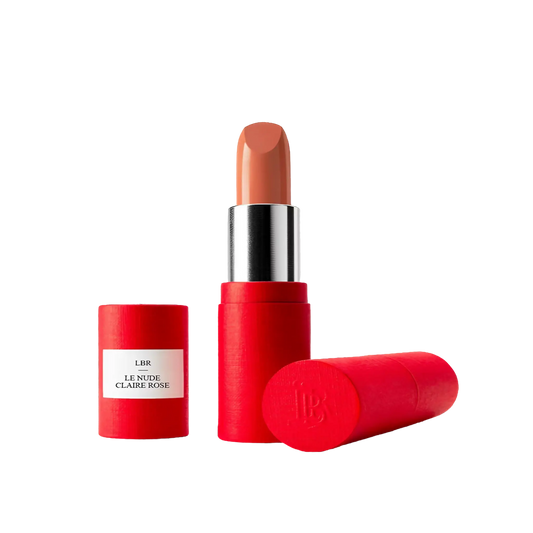Rouge à lèvres nude rose Le Nude Claire Rose de La Bouche Rouge, infusé d'algue anti-âge ambretmusc pour régénérer les lèvres.