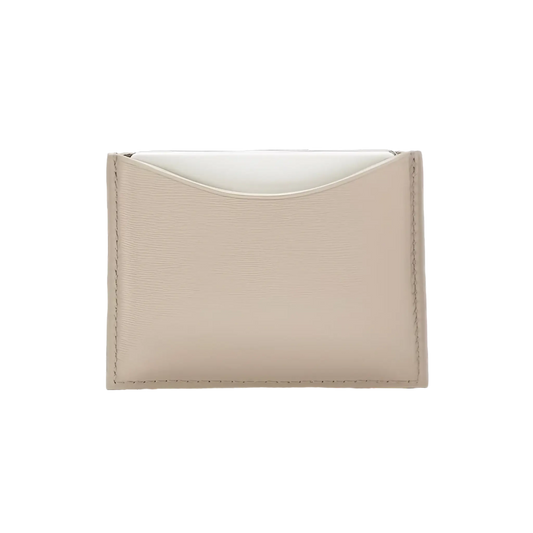 Poudrier en cuir beige rechargeable de La Bouche Rouge, collection ambretmusc, fabriqué artisanalement en France