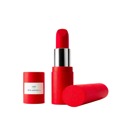 Rouge à lèvres 70's America de La Bouche Rouge avec ambretmusc, formule vegan naturelle et anti-âge