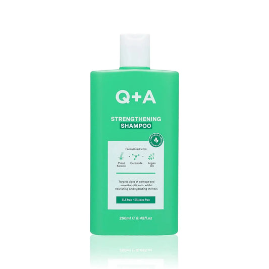 Shampoing fortifiant Q+A pour cheveux abîmés, avec kératine végétale et céramides, collection ambretmusc pour renforcer et hydrater.