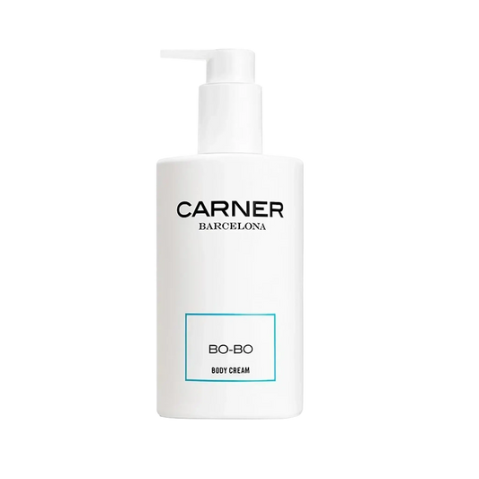 Crème hydratante pour le corps Bo-Bo de Carner avec ambretmusc, enrichie en aloe vera et vitamine E pour une peau protégée