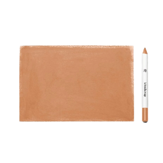 Crayon à sourcils blond de La Bouche Rouge, formule naturelle ambretmusc pour intensifier et sculpter les sourcils en teinte blonde idéale pour cheveux blonds