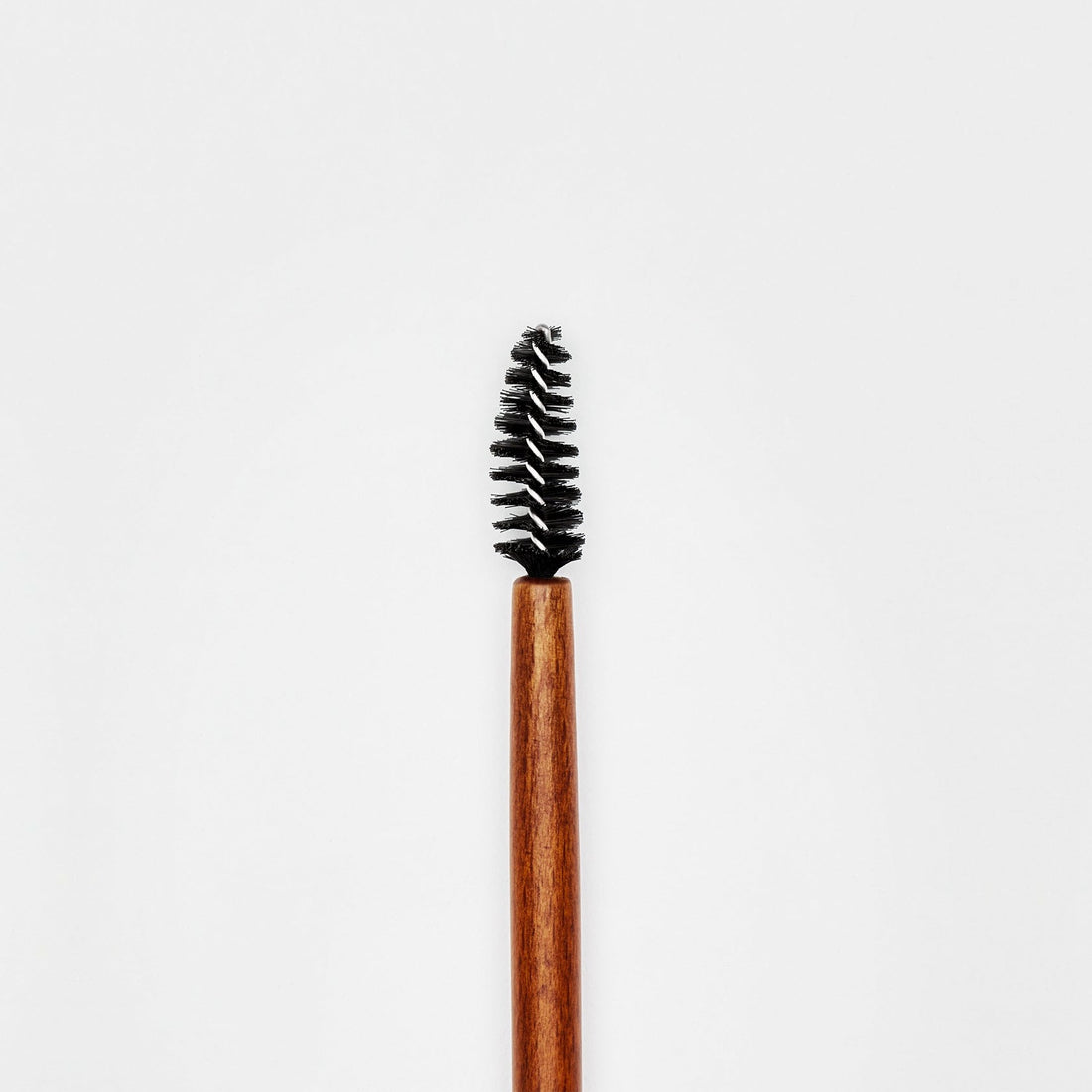 La Brosse à Sourcils | La Bouche Rouge