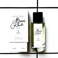 Parfum Mandi Rhubi d'Isabelle Larignon en eaux de parfum unisexe, notes vertes et fruitées avec ambretmusc