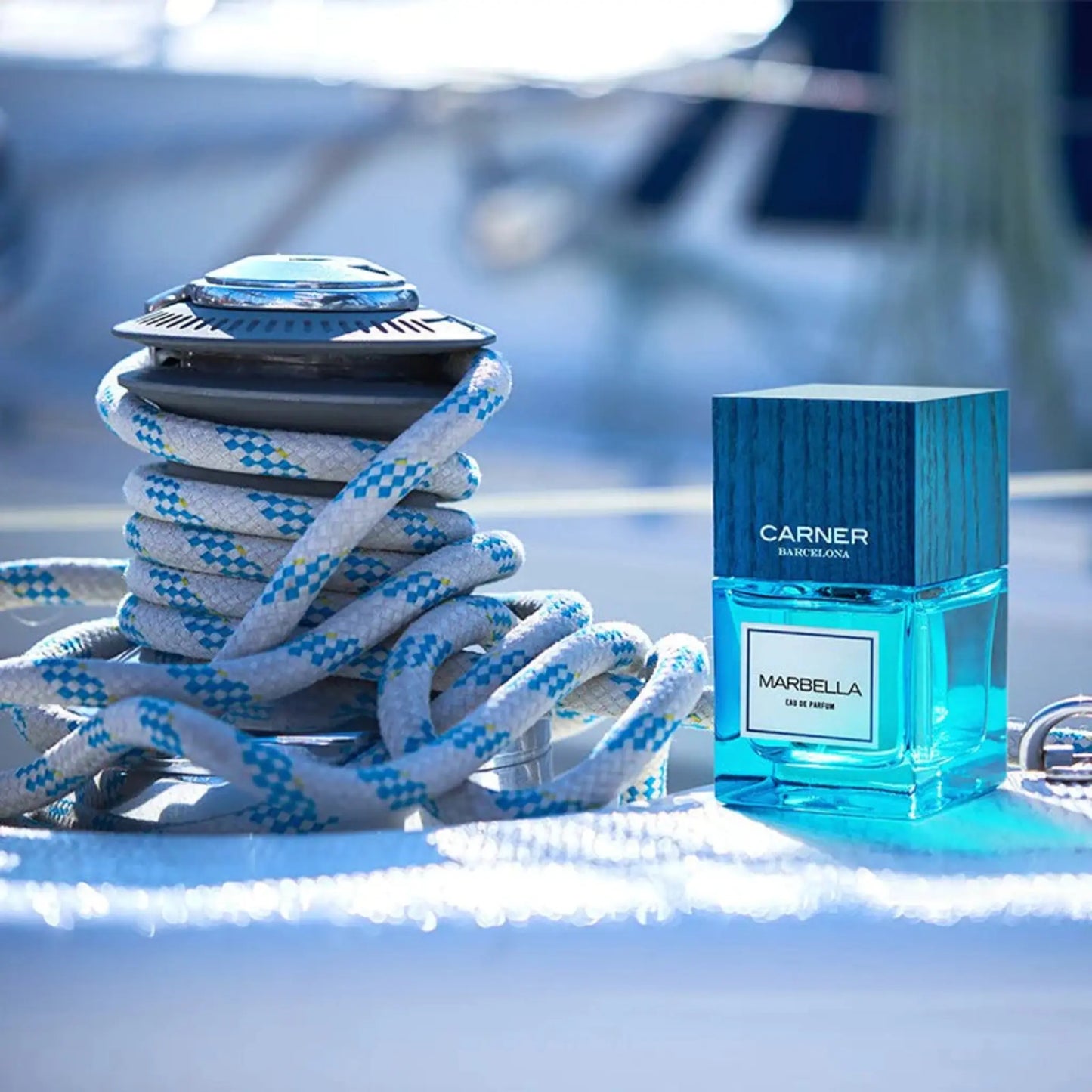 Eau de parfum Marbella de Carner, fragrance aromatique fruitée inspirée de Marbella, collection ambretmusc