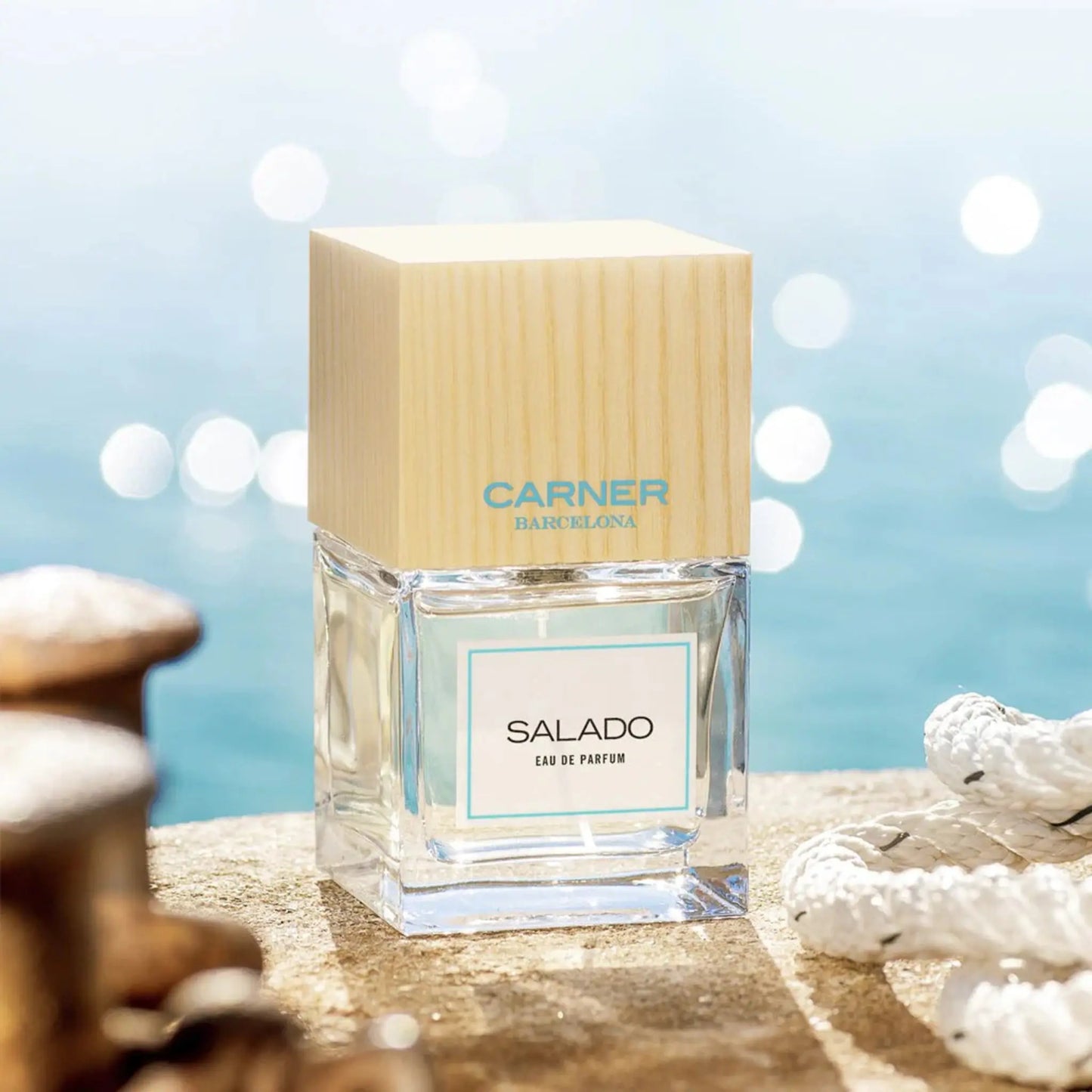 Eau de parfum Salado par Carner, fragrance fraîche évoquant peau salée par océan et brise méditerranéenne, collection ambretmusc