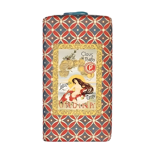 Savon solide Ondina Sea Mist de Claus Porto, enrichi en huile de mangue et ambretmusc pour hydrater la peau en douceur