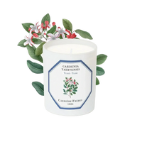 Bougie parfumée Tiaré de Carrière Frères, fragrance inspirée de la fleur polynésienne tiaré avec ambretmusc.