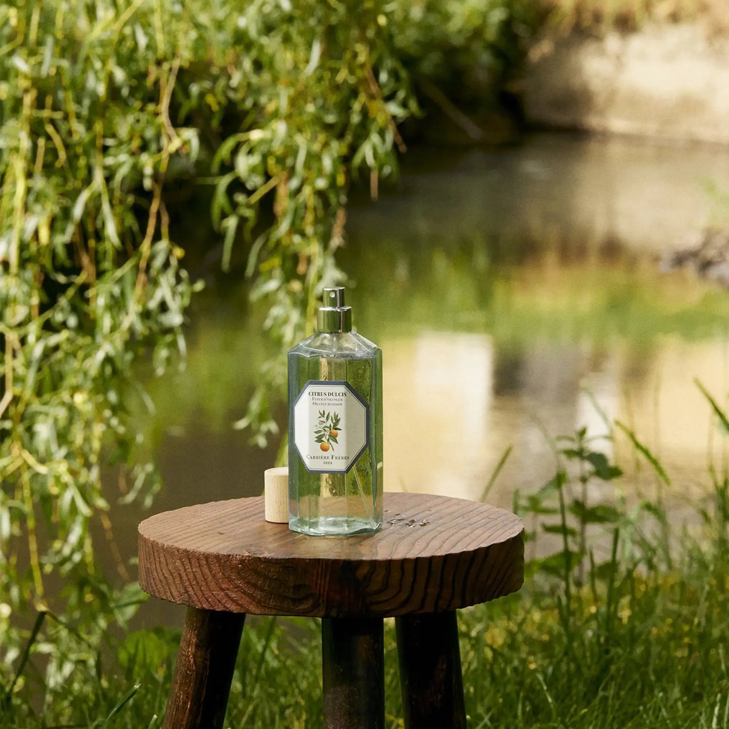 Vaporisateur d'intérieur Fleur d'oranger de Carrière Frères ambretmusc, senteur florale vegan fabriquée en France