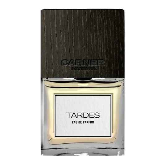 Image qui affiche Parfum Tardes d'une contenance de 50ml Neuf. Une création par la Marque Carner et vendu par Ambre&Musc Parfumerie de Niche et Institut de Beauté.